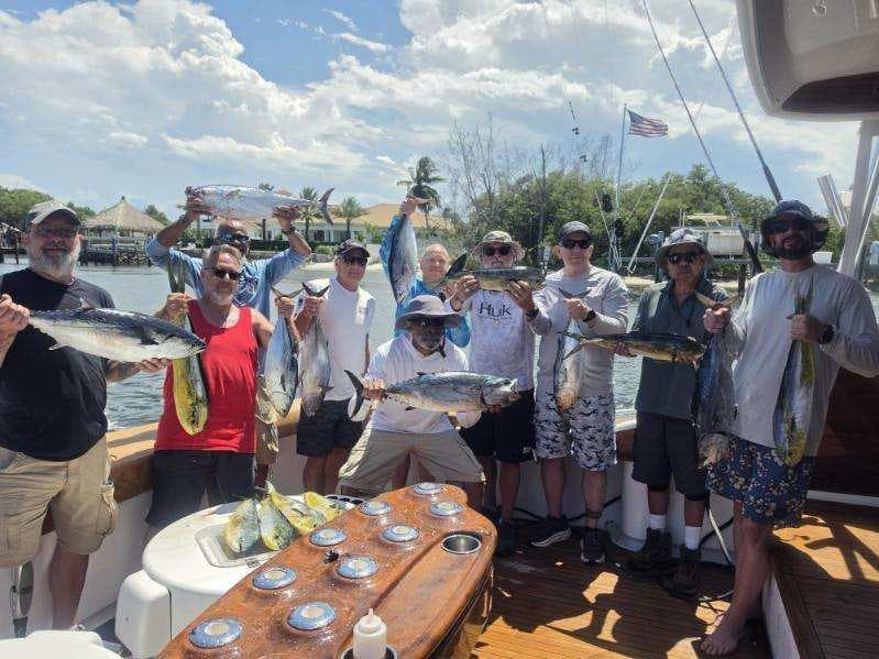 Fishaholics Crew's Mahi-Mahi Haul